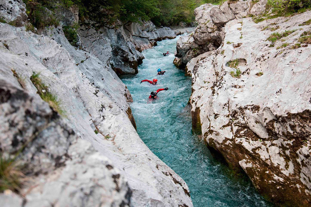 CANYONING